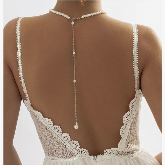 Elegant Pearl Necklace - Picture 1 of 4